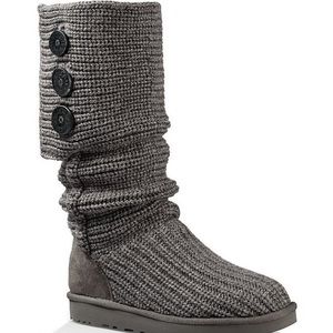 UGG Classic Cardy Boot-like new!!!